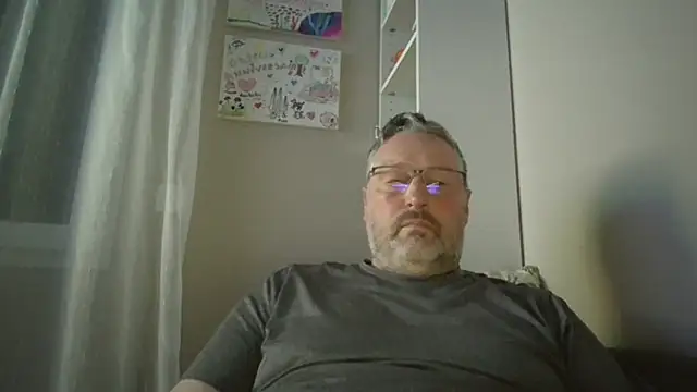 doudou310 online show from April 13, 4:29 am