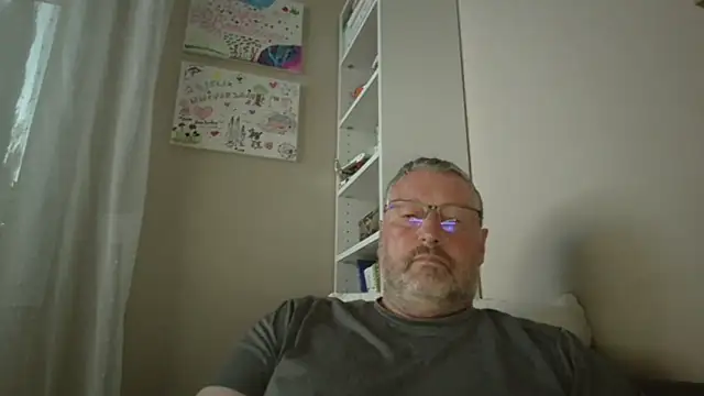 doudou310 online show from April 27, 4:10 am