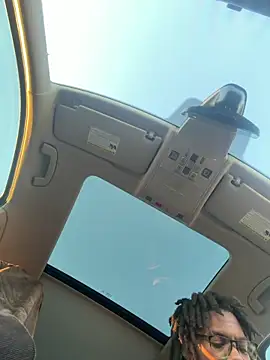 makemestayhard online show from February 8, 2:31 pm