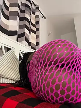 SluttyEll online show from March 7, 11:07 am