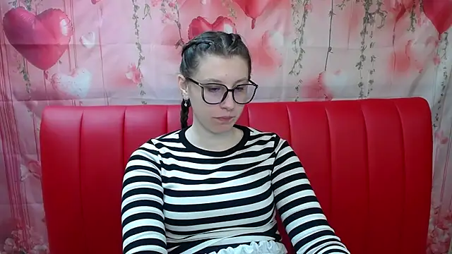 LilianaShine online show from April 28, 5:12 am