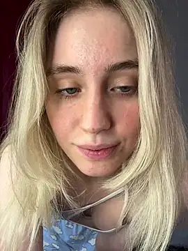 LovelyMiu online show from April 30, 1:28 pm