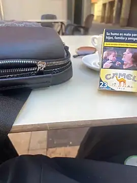 Snapshot of sifoubba91 chatting on April 5, 11:51 am sifoubba91 online show from April 5, 11:51 am