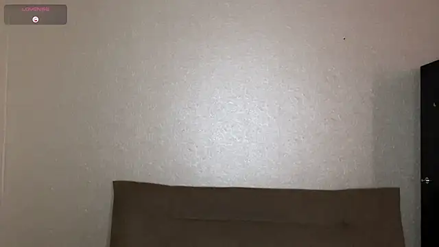 IeshaOsorio online show from March 13, 7:26 am