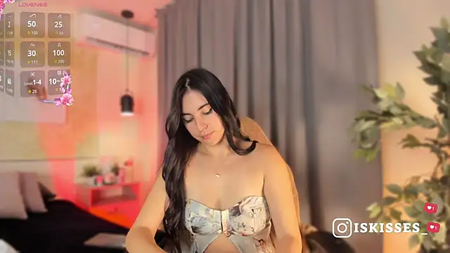 Snapshot of IsabellaSweet__ chatting on July 25, 3:48 am IsabellaSweet online show from July 25, 3:48 am