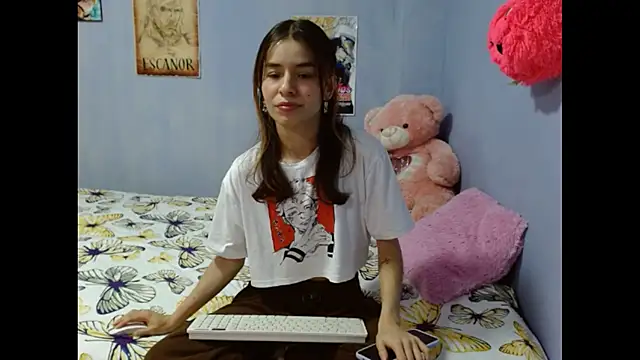 Snapshot of Arlet_Blouse chatting on April 8, 4:34 am Arlet Blouse online show from April 8, 4:34 am