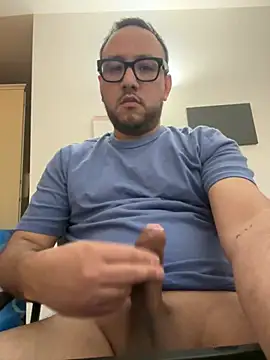 Snapshot of latinocalientehot chatting on June 7, 8:01 pm latinocalientehot online show from June 7, 8:01 pm