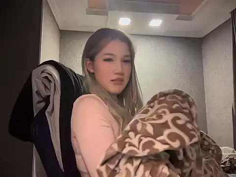 lilXdomiii online show from February 1, 5:11 pm