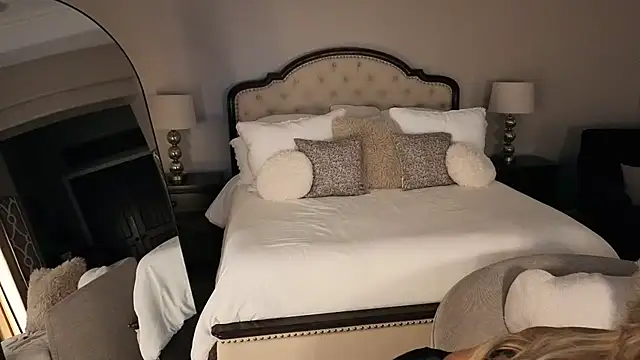Hot Wife Amber online show from June 19, 6:34 pm