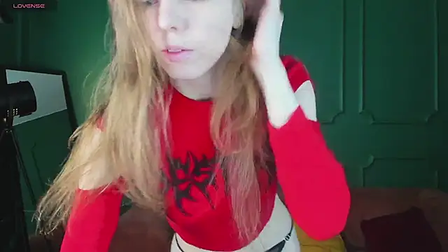  Tina Tayllor  online show from March 4, 11:49 am