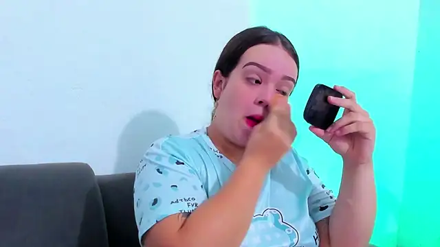 Emely pregnantt online show from March 18, 5:32 am