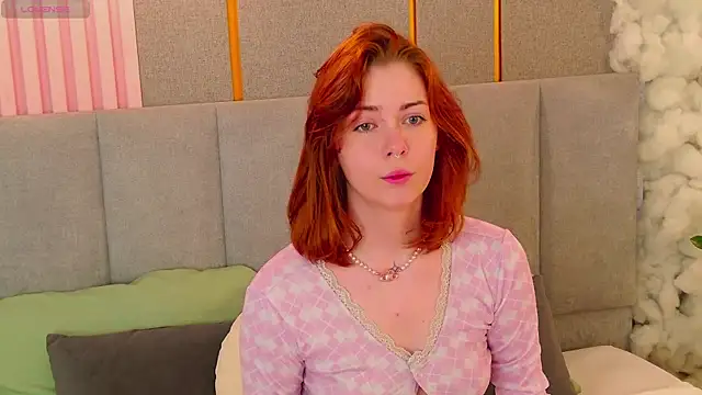 Snapshot of VivanWestwood chatting on July 9, 6:01 pm VivanWestwood online show from July 9, 6:01 pm