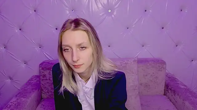 Akiro Kim7 online show from March 6, 2:30 am