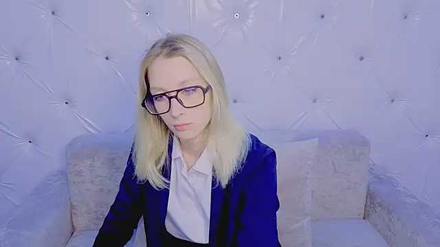 Akiro Kim7 online show from March 18, 2:26 am