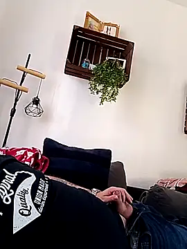 Schaschi 90 online show from April 29, 1:48 pm