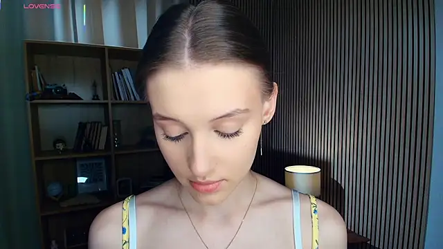 LianneBynon online show from August 2, 8:24 am