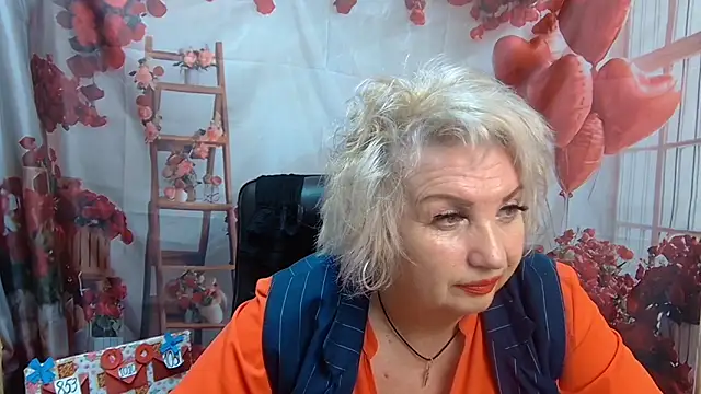 Snapshot of RenataDaster chatting on May 16, 5:12 pm RenataDaster online show from May 16, 5:12 pm