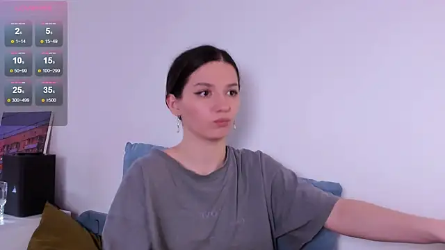 miabellee  online show from May 16, 10:36 am