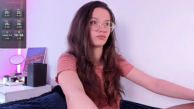 miabellee  online show from June 12, 6:45 am
