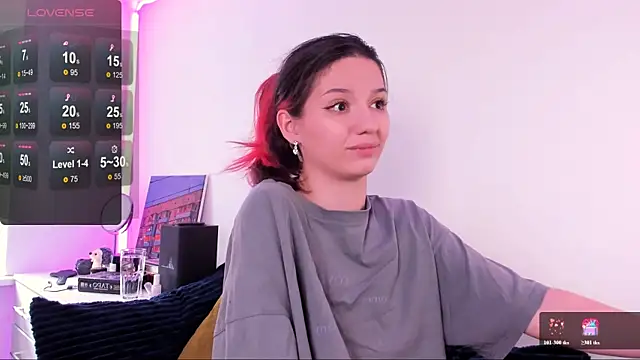 miabellee  online show from June 27, 7:35 am
