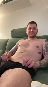 LubasOriginMen online show from February 8, 3:37 pm