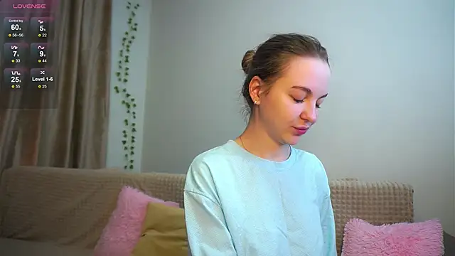 AricaPetties online show from March 1, 8:11 pm