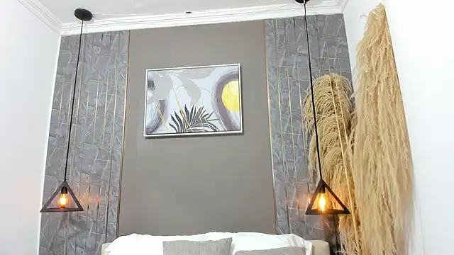 emma evanss   online show from February 5, 11:26 am