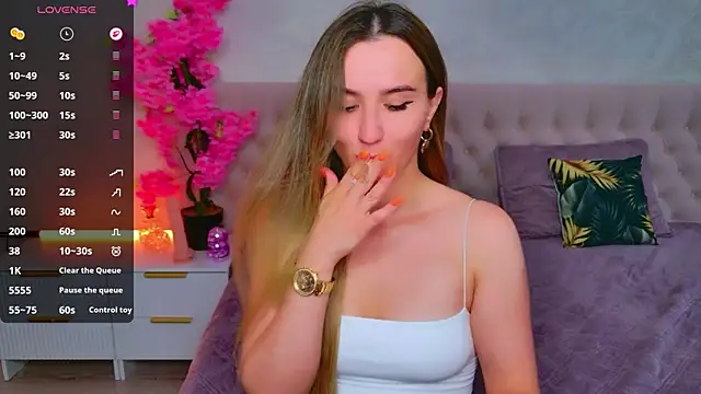 JasminUqueen online show from June 26, 1:21 am