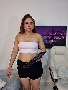 alennax online show from May 13, 12:24 pm