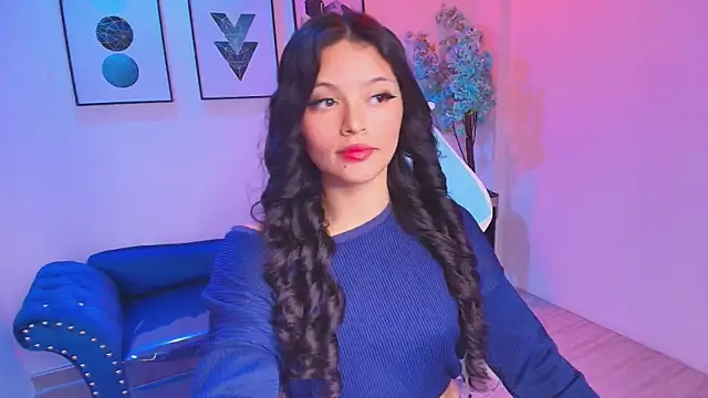 Maddie T18 online show from June 12, 11:31 am