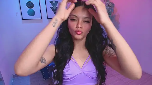 Maddie T18 online show from June 13, 11:41 am