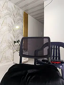 Snapshot of Nala_OMG chatting on March 8, 8:45 pm Nala OMG online show from March 8, 8:45 pm