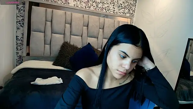 Emily  Cute   online show from February 27, 9:04 pm