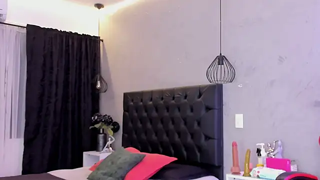 naomi  blair online show from August 1, 3:39 am