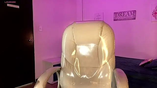 Sweet bellaa  online show from February 21, 4:02 am