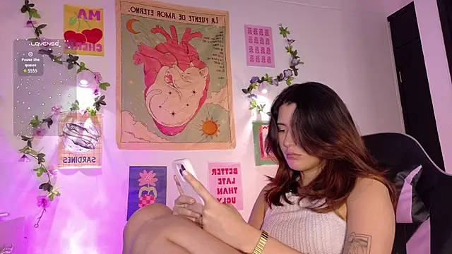 emicute  online show from March 13, 2:29 am