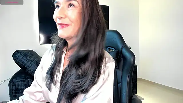 Emma Mendozaa online show from June 9, 11:33 am