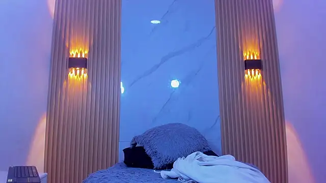 Christopher Hunter online show from March 13, 9:43 pm