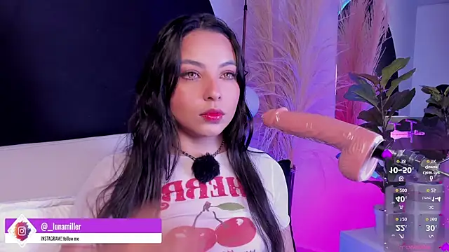 lunamiller 01 online show from June 11, 12:03 pm