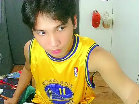 Snapshot of Baby_Aries69 chatting on June 6, 7:07 pm Baby Aries69 online show from June 6, 7:07 pm