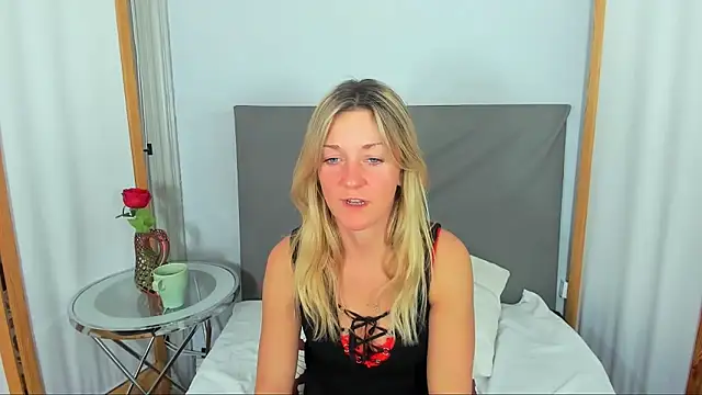 MileyXStar online show from February 23, 9:34 pm