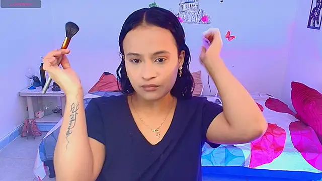 Kristin    online show from February 18, 2:51 am