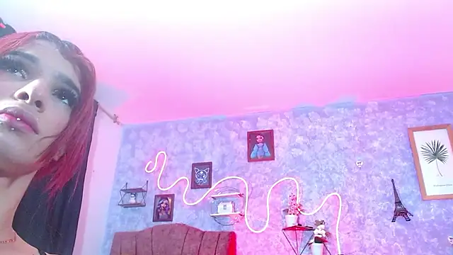 Everlin  Hot  online show from February 16, 11:50 am