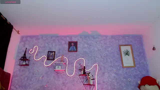 Everlin  Hot  online show from March 16, 2:17 am