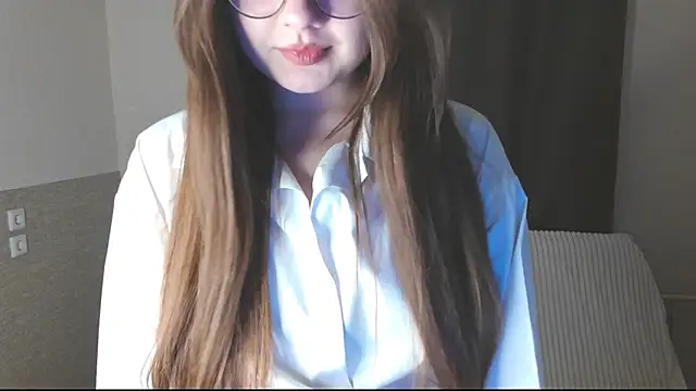 GloriaWalkerJr online show from March 16, 3:05 pm