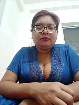 Snapshot of Elie_Hallway chatting on February 7, 6:55 pm Elie Hallway online show from February 7, 6:55 pm