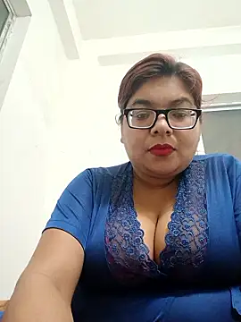 Snapshot of Elie_Hallway chatting on March 12, 6:25 pm Elie Hallway online show from March 12, 6:25 pm