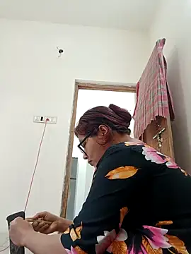 Snapshot of Elie_Hallway chatting on March 17, 5:22 am Elie Hallway online show from March 17, 5:22 am