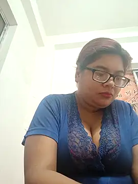 Snapshot of Elie_Hallway chatting on March 25, 12:38 am Elie Hallway online show from March 25, 12:38 am