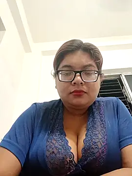 Snapshot of Elie_Hallway chatting on May 1, 7:40 pm Elie Hallway online show from May 1, 7:40 pm